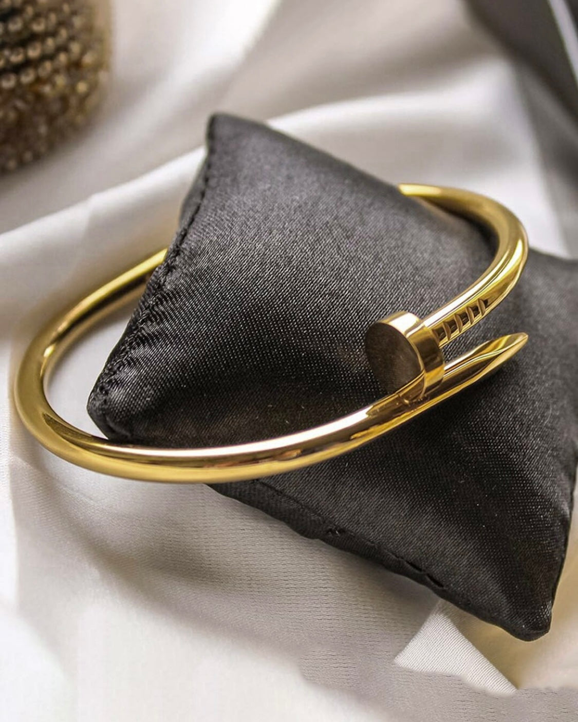 Nolan Bangle