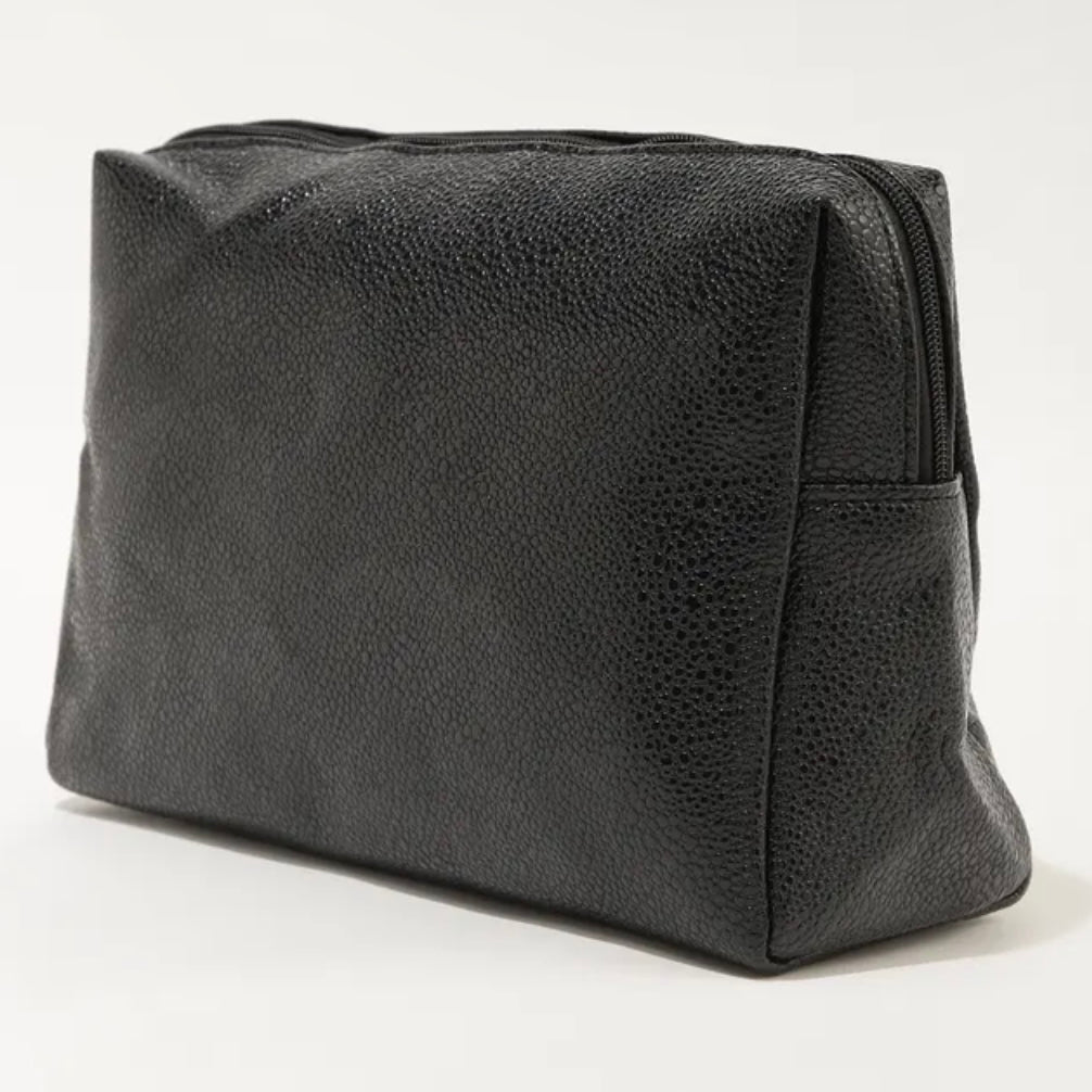 Basic Black Pouch