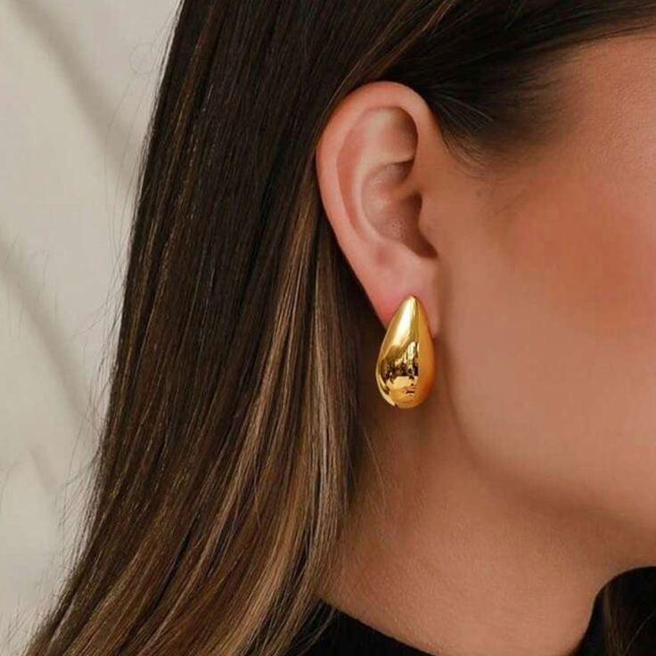 Tear Drop Gold Earring