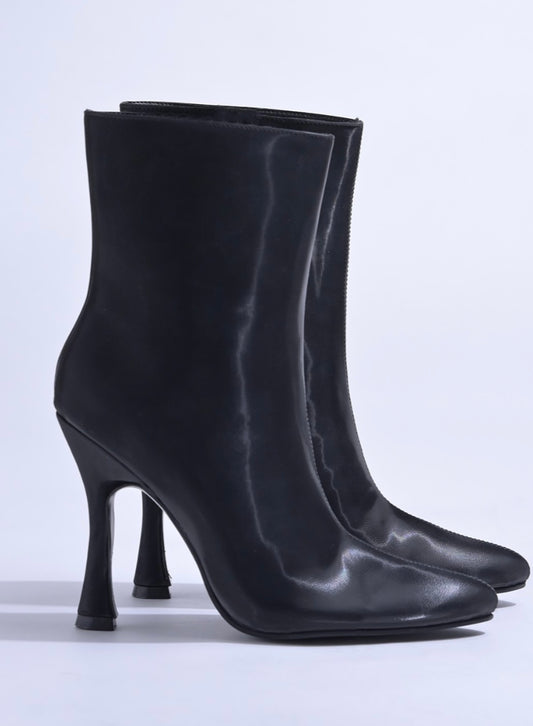 Glossy Boots