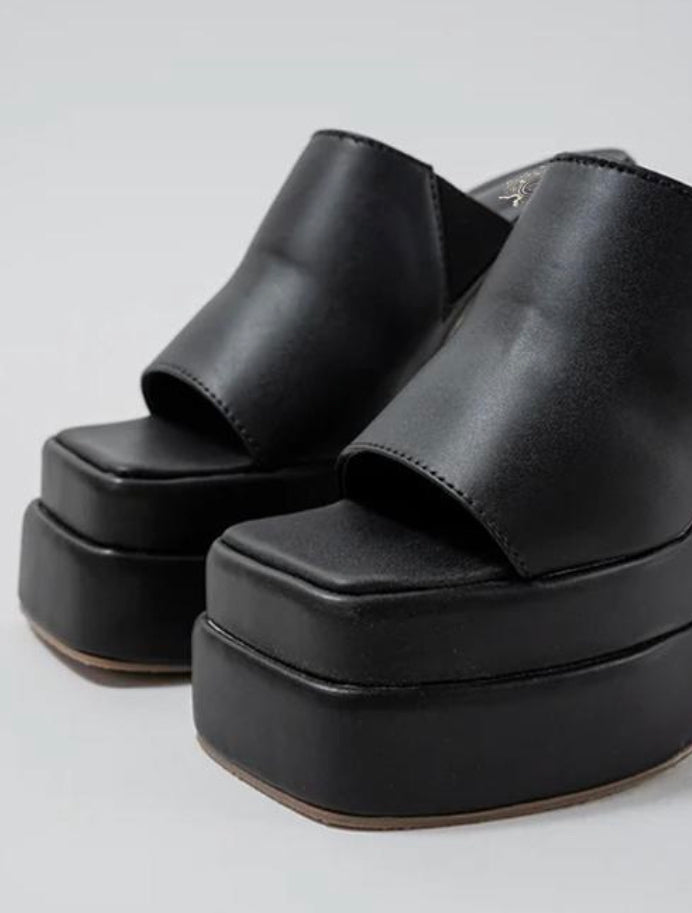 Y2K Platform Heels (Black)