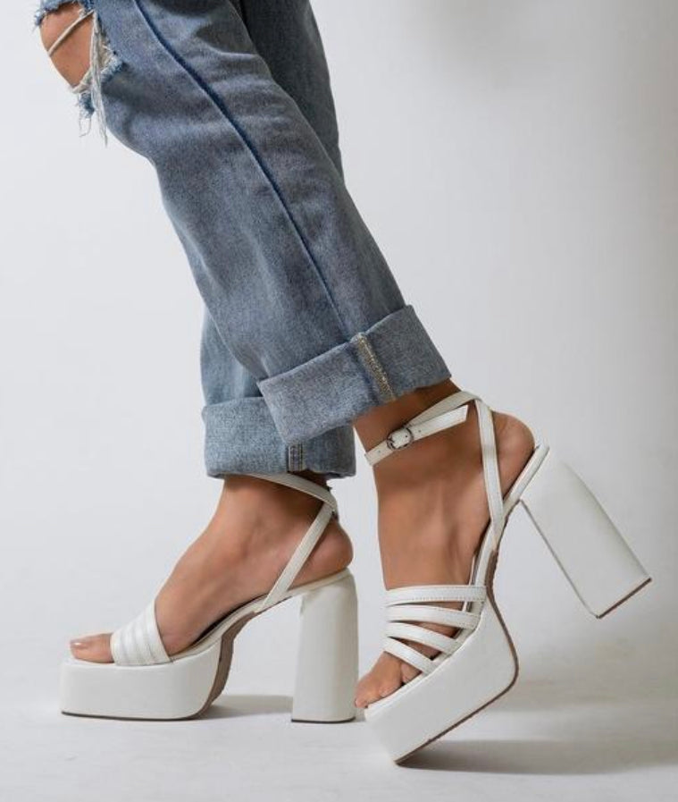 4 Inches Platform Heels for Women Chunky heels Sandals for Women Black  Strappy Heels for Women | SHEIN USA