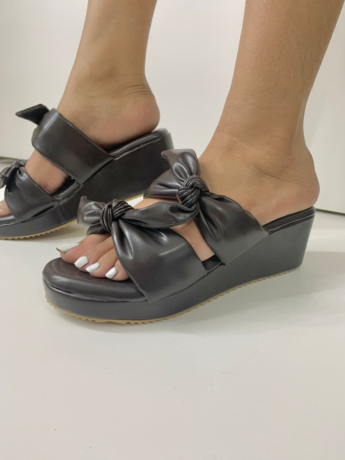 Double Knot Platform Sandals